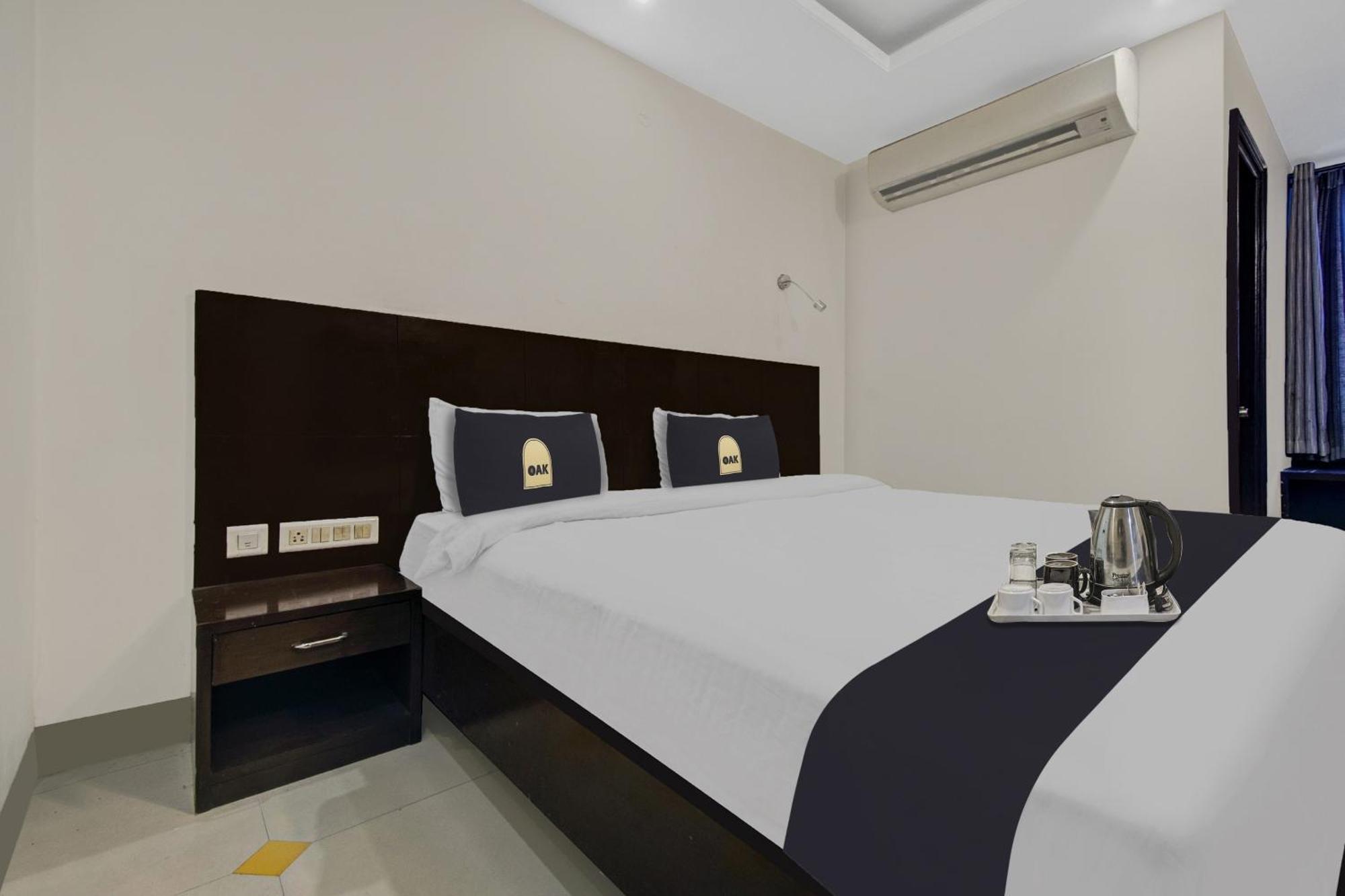 Townhouse Oak Hotel Heritage Heights Jaipur Buitenkant foto